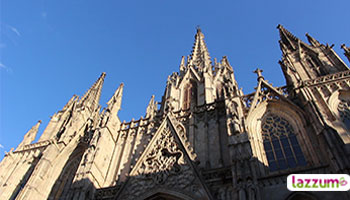 Exterior de la fachada de La Catedral de Barcelona