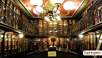 Interior de la Biblioteca Pública Arús (Barcelona). Joya de estilo masónico.